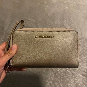 Michael Kors wristlet wallet